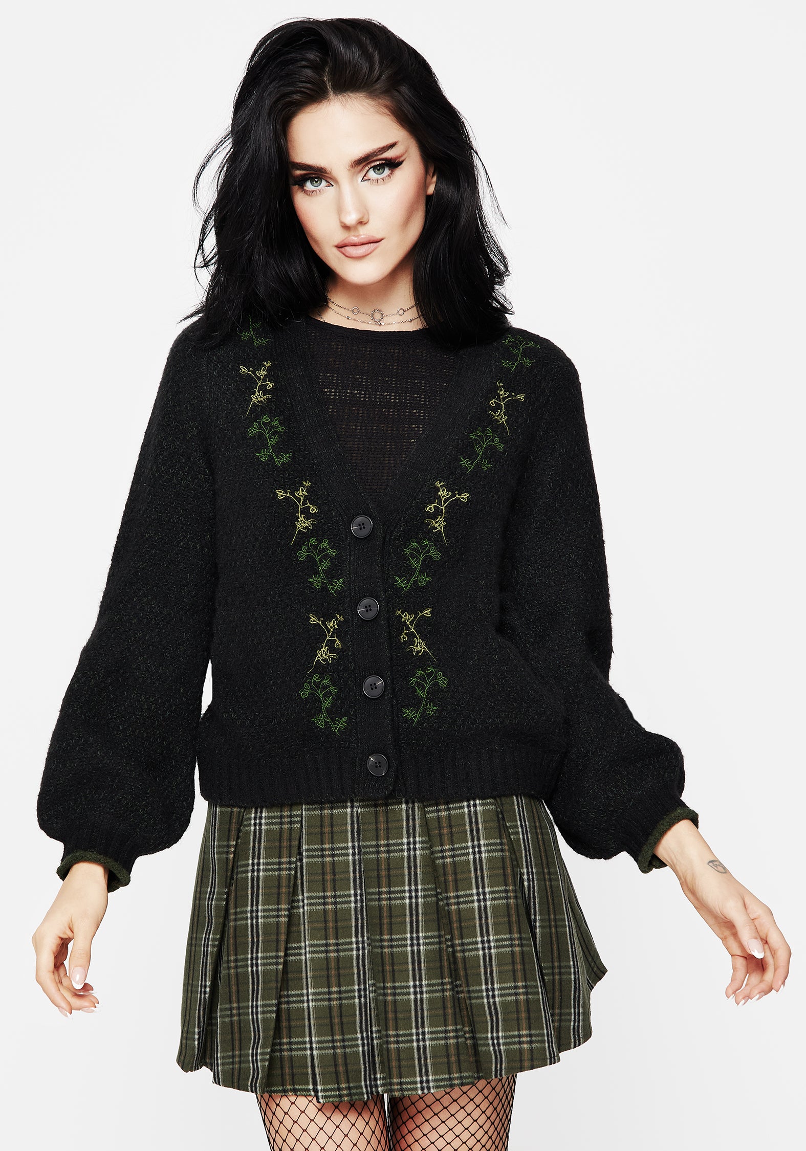 Embroidered Knit Crop Cardigan with Floral Design | Dawsonia