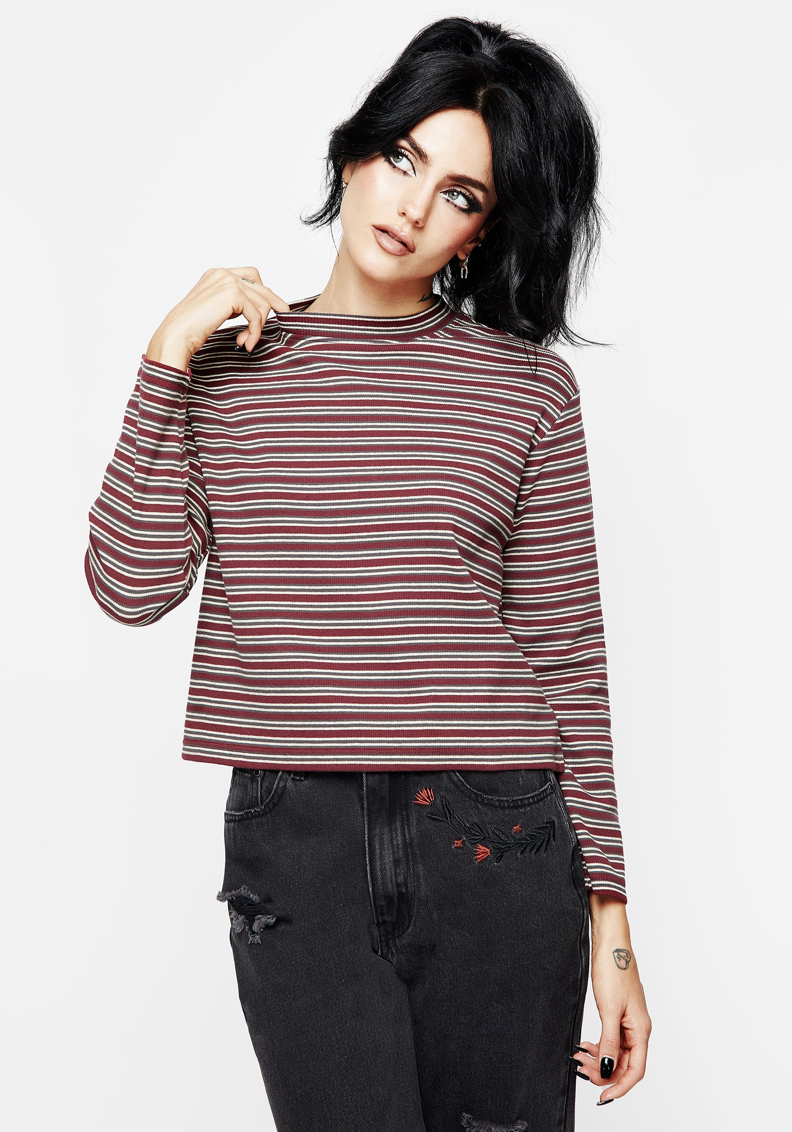 Striped Long Sleeve Crop Tee with Boxy Fit & Side Splits | Calliophis