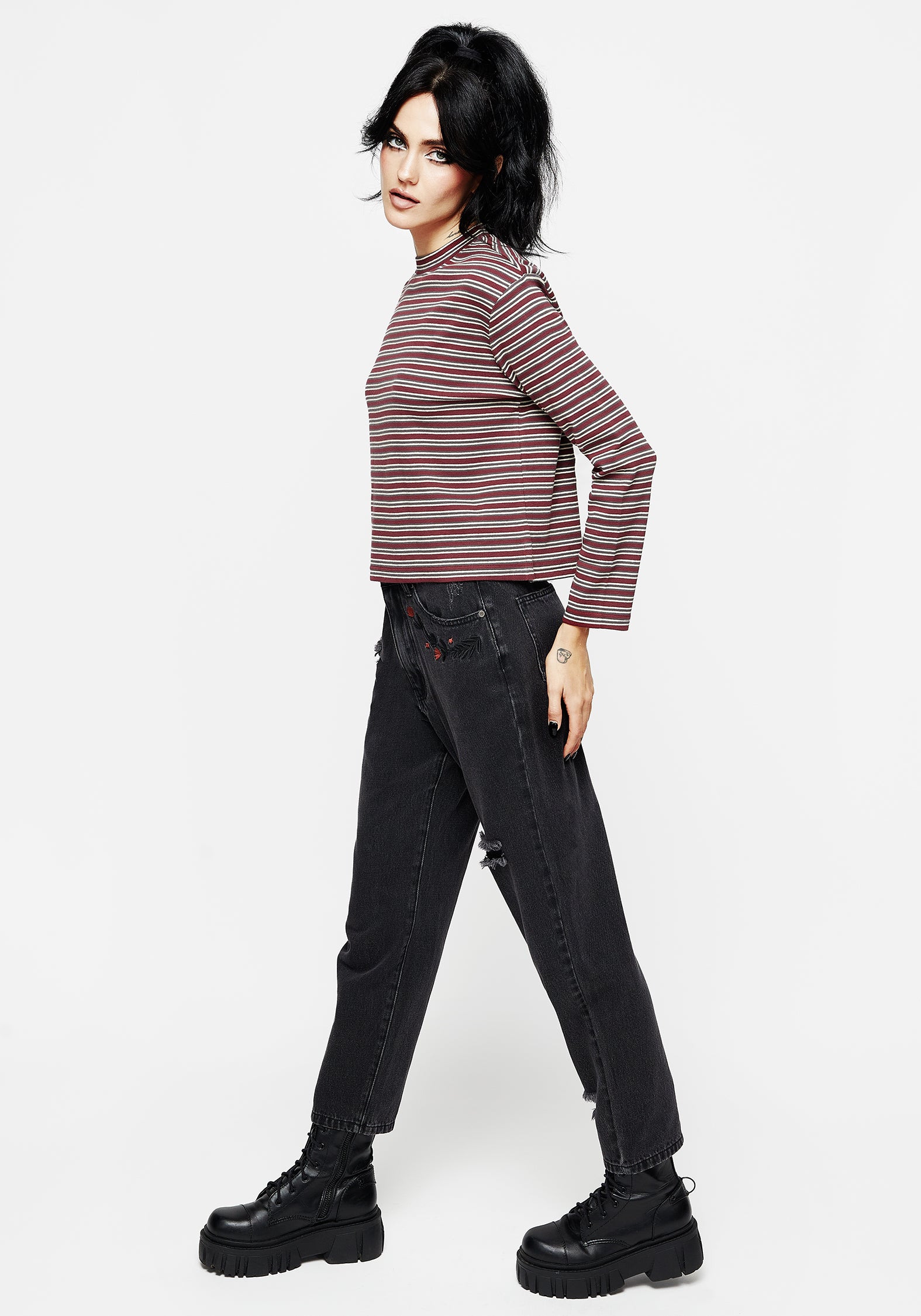 Striped Long Sleeve Crop Tee with Boxy Fit & Side Splits | Calliophis
