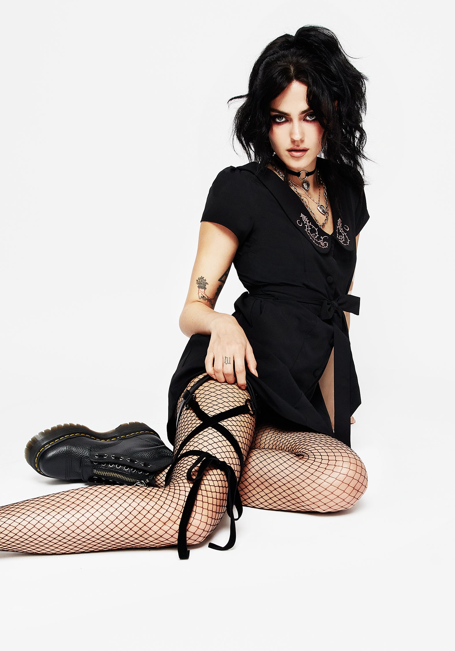Velvet Ribbon Leg Harness with Buckle Fastenings | Akira