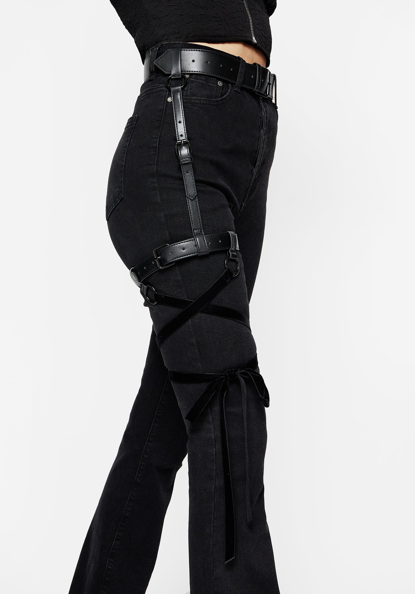 Velvet Ribbon Leg Harness with Buckle Fastenings | Akira