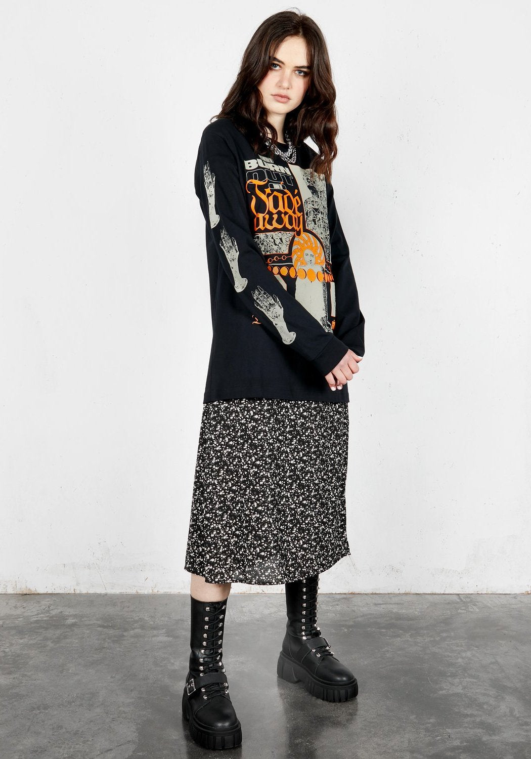 Black Long Sleeve Tee with Graphic Print & Ribbed Cuffs | Burn Out Style