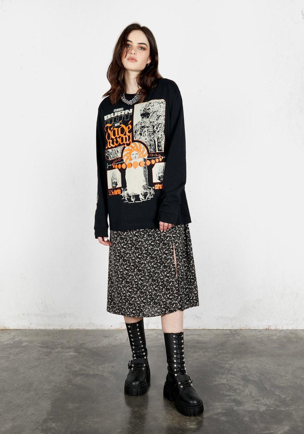 Black Long Sleeve Tee with Graphic Print & Ribbed Cuffs | Burn Out Style