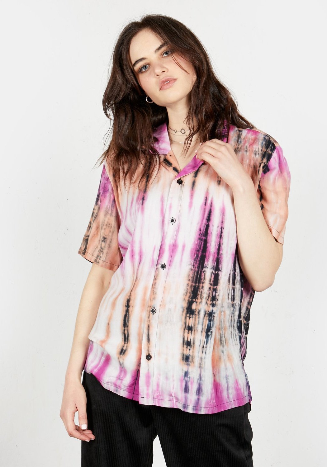 Tie-Dye Resort Shirt with Revere Collar & Side Splits | Leary