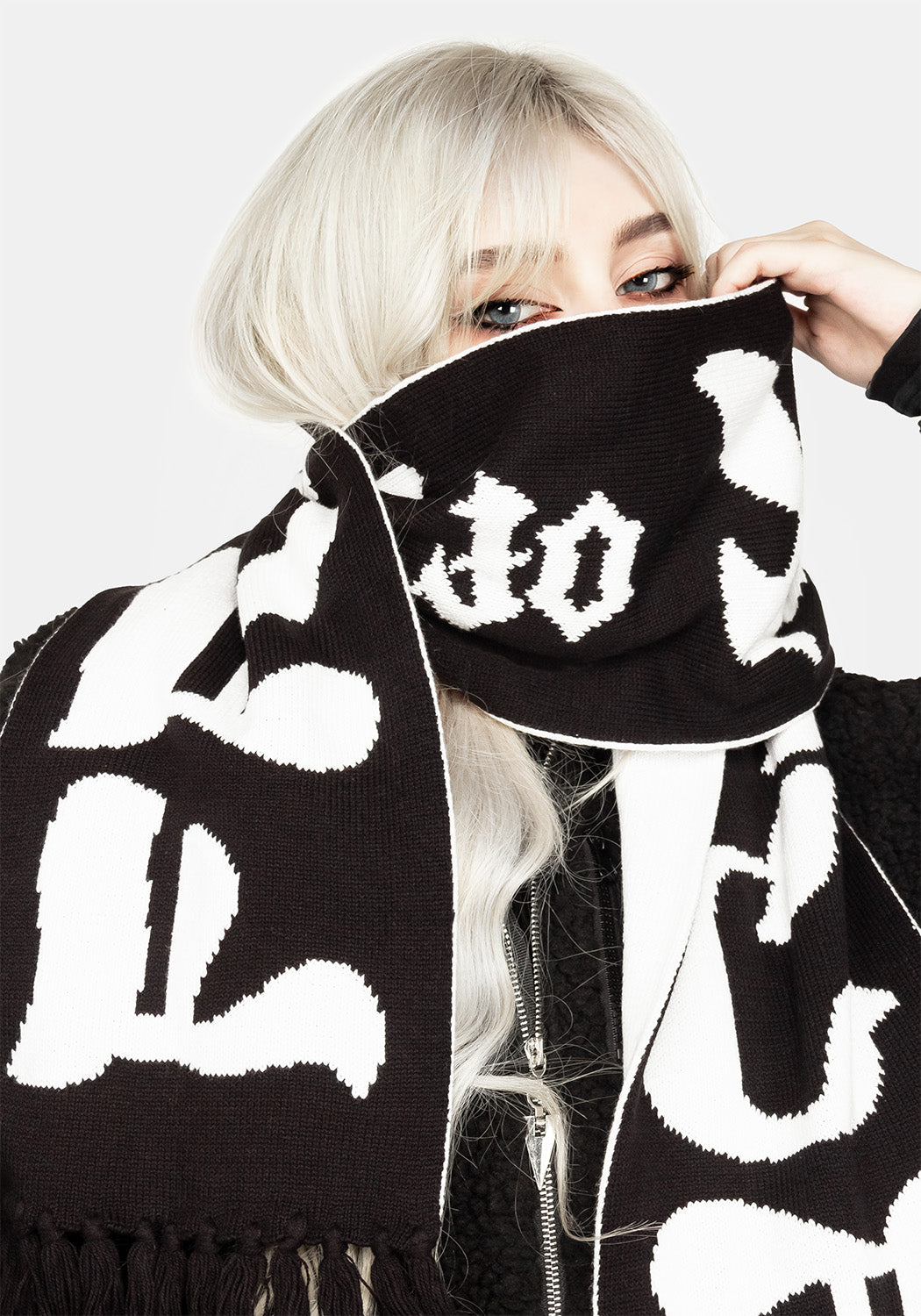 Chunky Black & White Football Scarf - Freak of Nature Design | Reversible Cotton-Blend