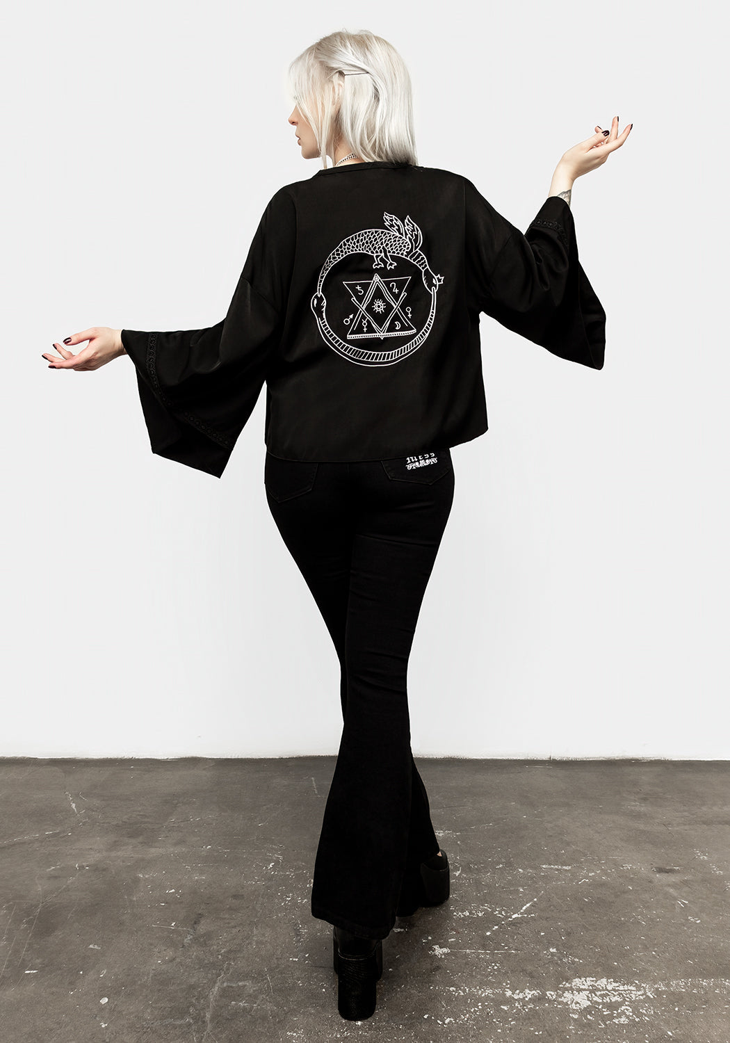 Embroidered Short Kimono with Loose Fit & Rope Tie | Alchemy