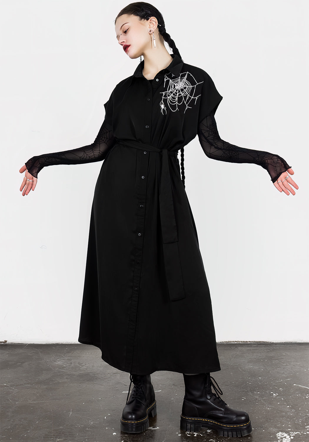 Black Relaxed Midi Shirt Dress with Spider Embroidery | Widow