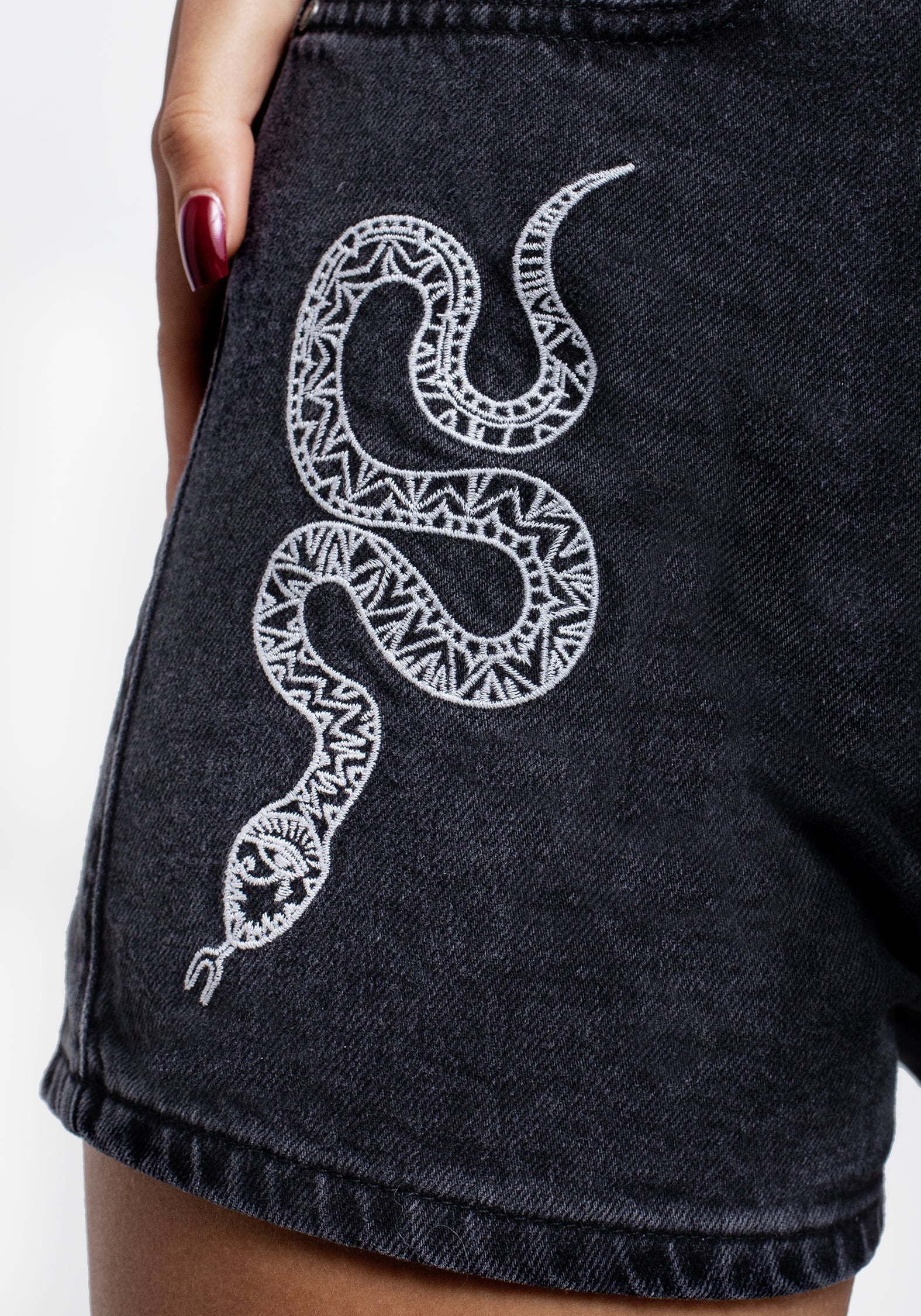 High-Waisted Embroidered Denim Mom Shorts with Snake & Mushroom Design | Eden