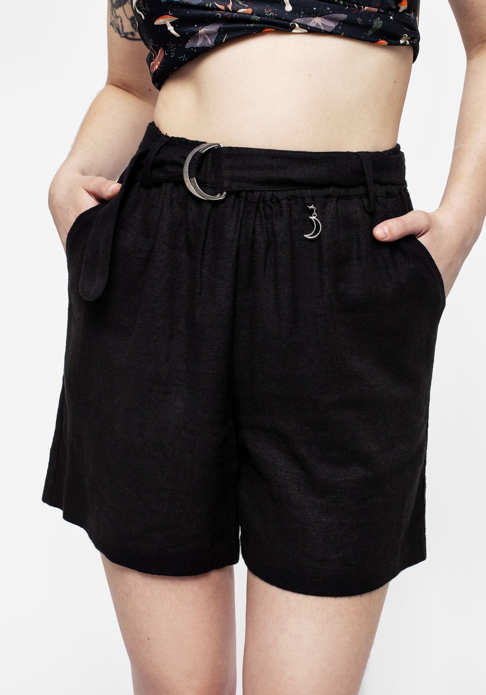 Linen-Blend Relaxed Shorts with Moon Charm | Jericho