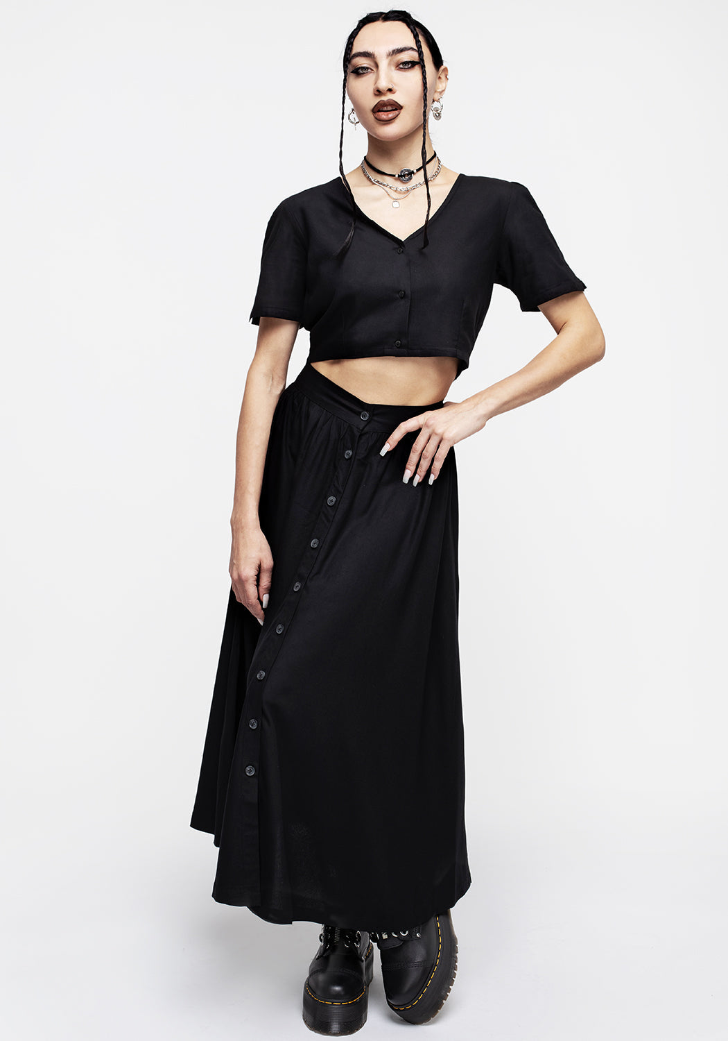 Black Button-Down Midi Skirt with Elastic Waist | Maidenhair