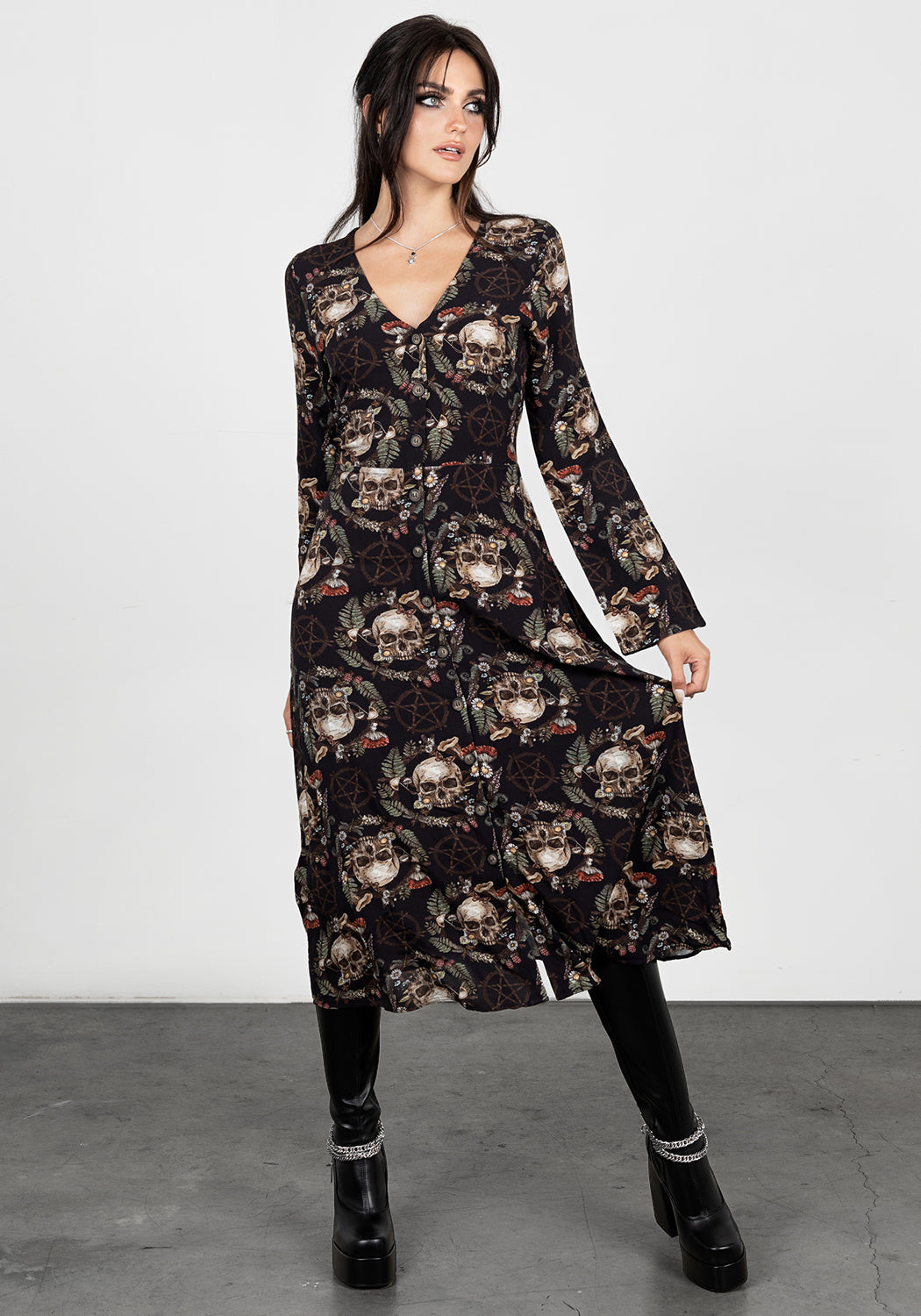 Printed Flared Sleeve Midaxi Dress with V-Neck & Horn Buttons | Goliath