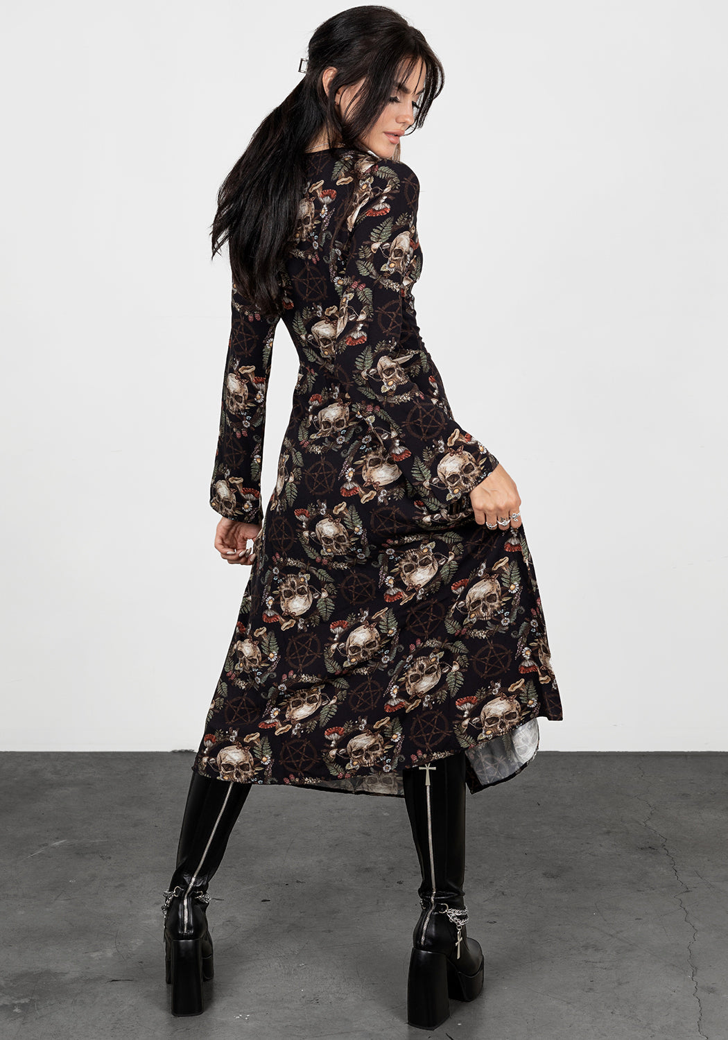 Printed Flared Sleeve Midaxi Dress with V-Neck & Horn Buttons | Goliath