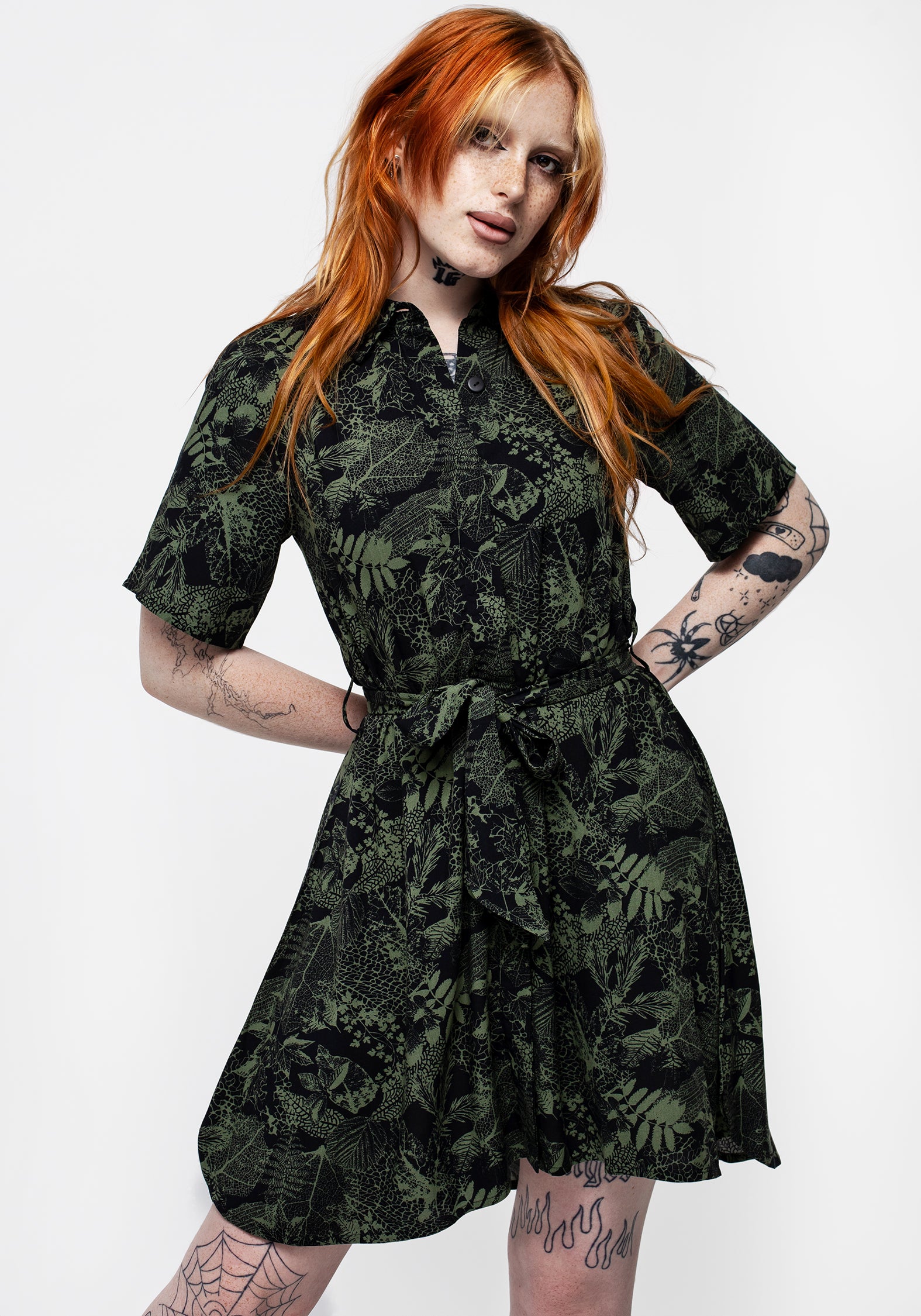 Black & Green Leaf Print Mini Shirt Dress | Daphne