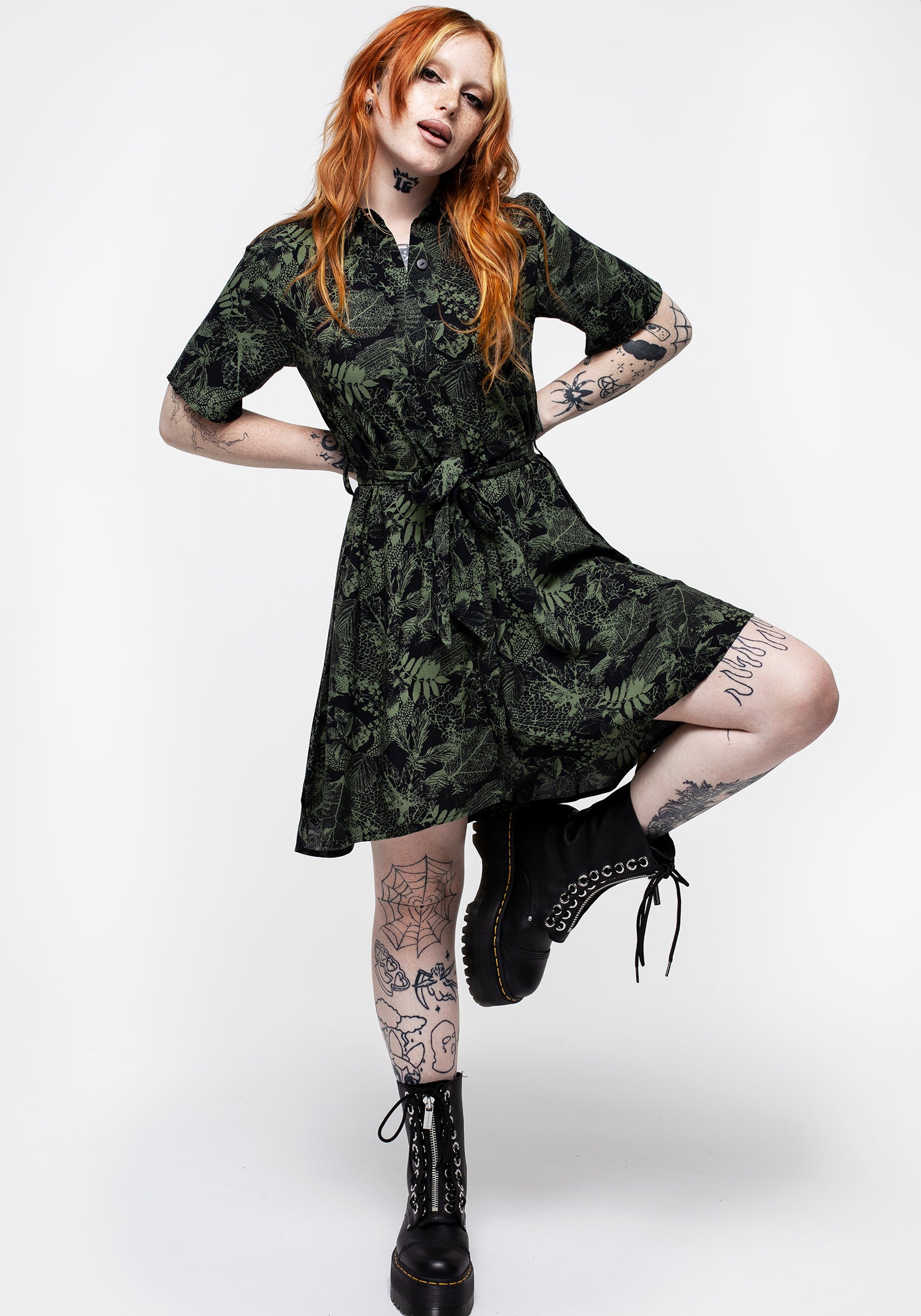 Black & Green Leaf Print Mini Shirt Dress | Daphne