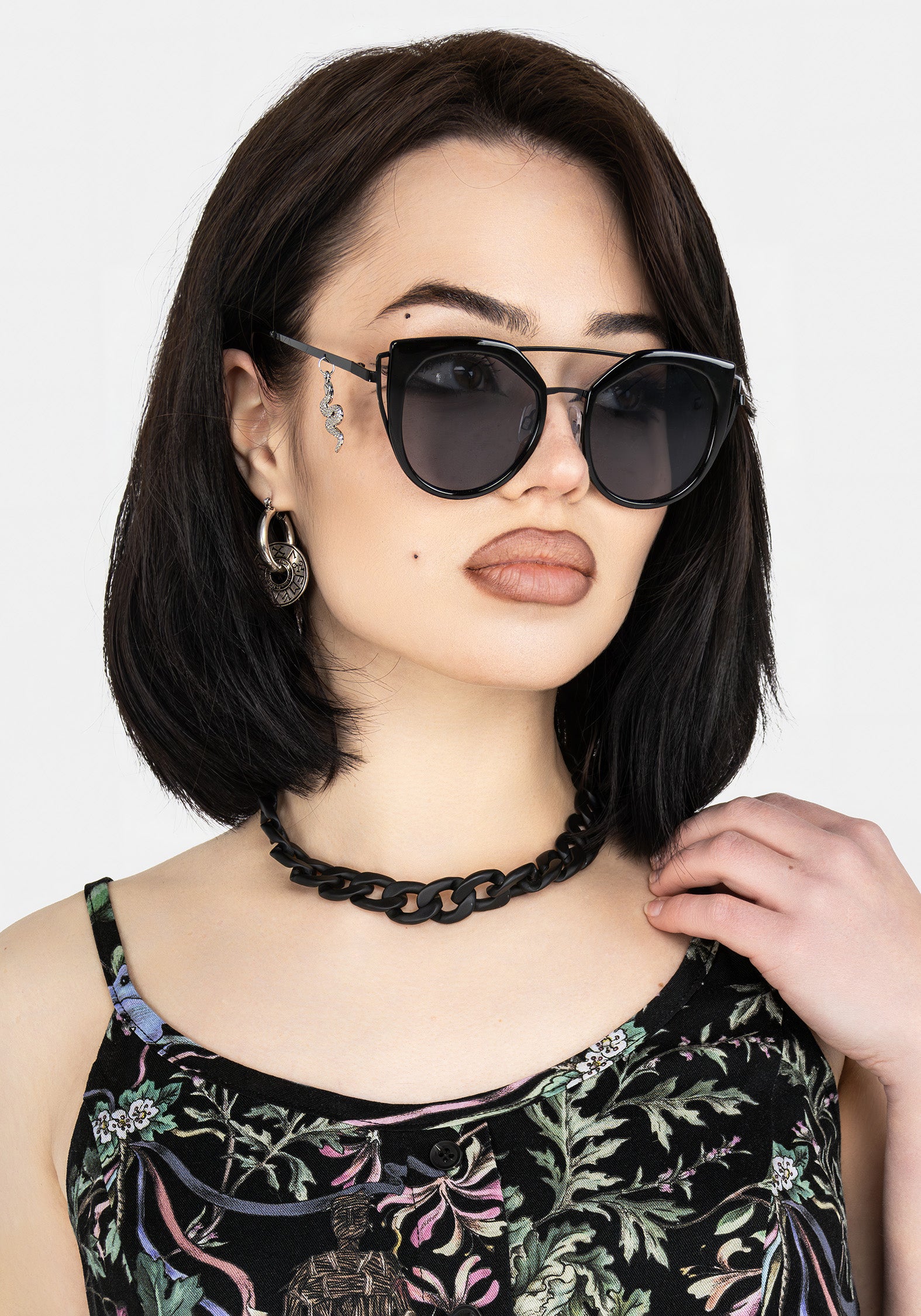Oversized Cat Eye Sunglasses with Snake Charm | UV Protection