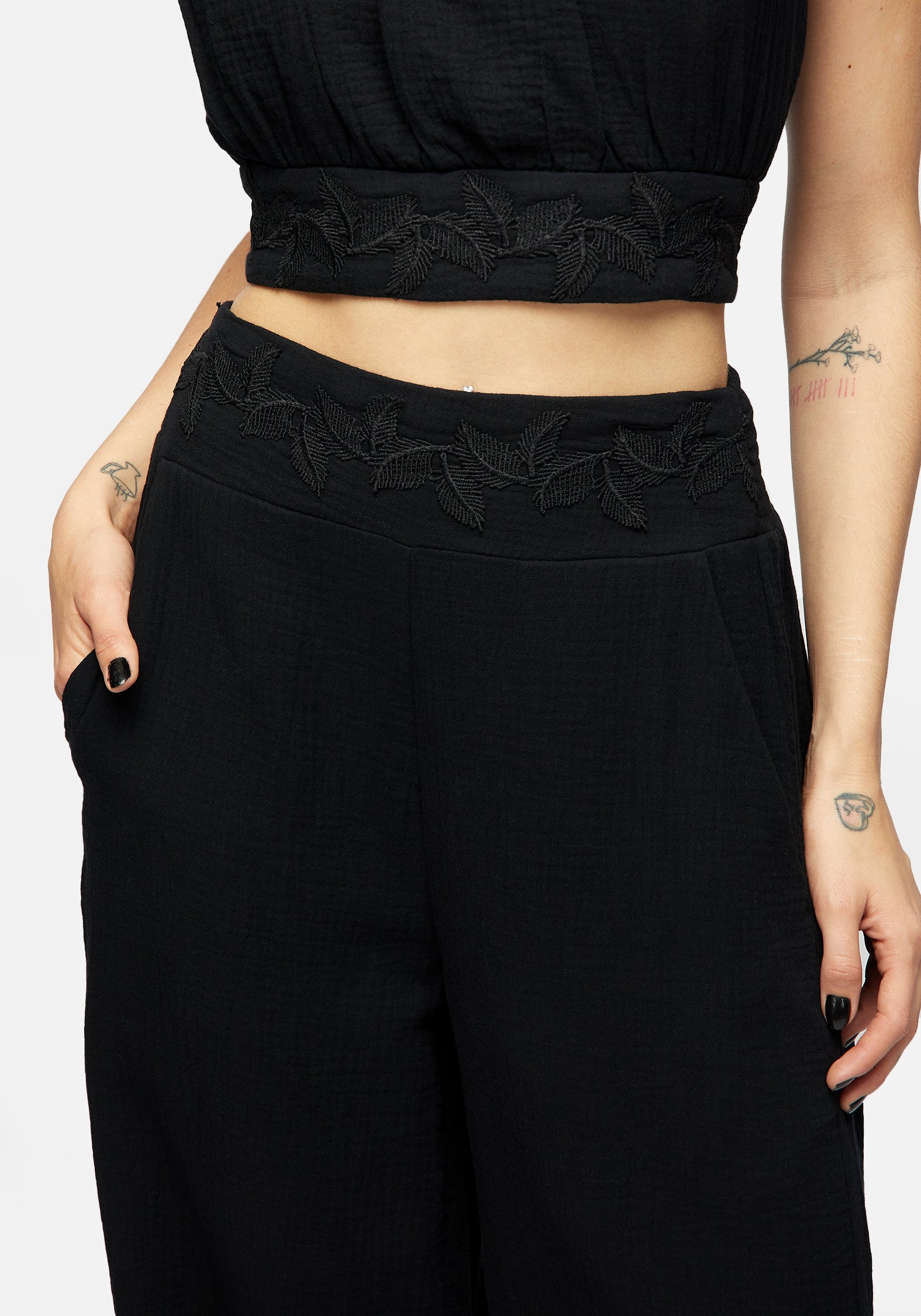 Black Textured Wide Leg Trousers with Pockets | High-Rise & Comfortable