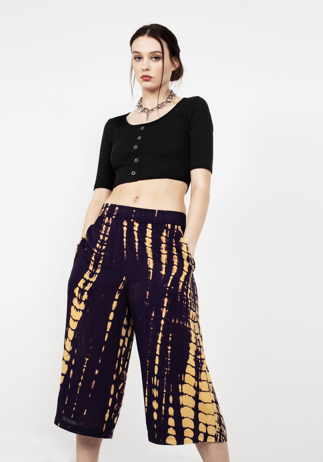 Flowy Crop Trousers with Elastic Waist & Pockets | Skylar