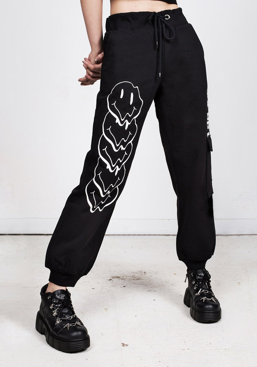 Melting Face Cargo Joggers with Tapered Ankle & Side Pockets | Femme Fatale