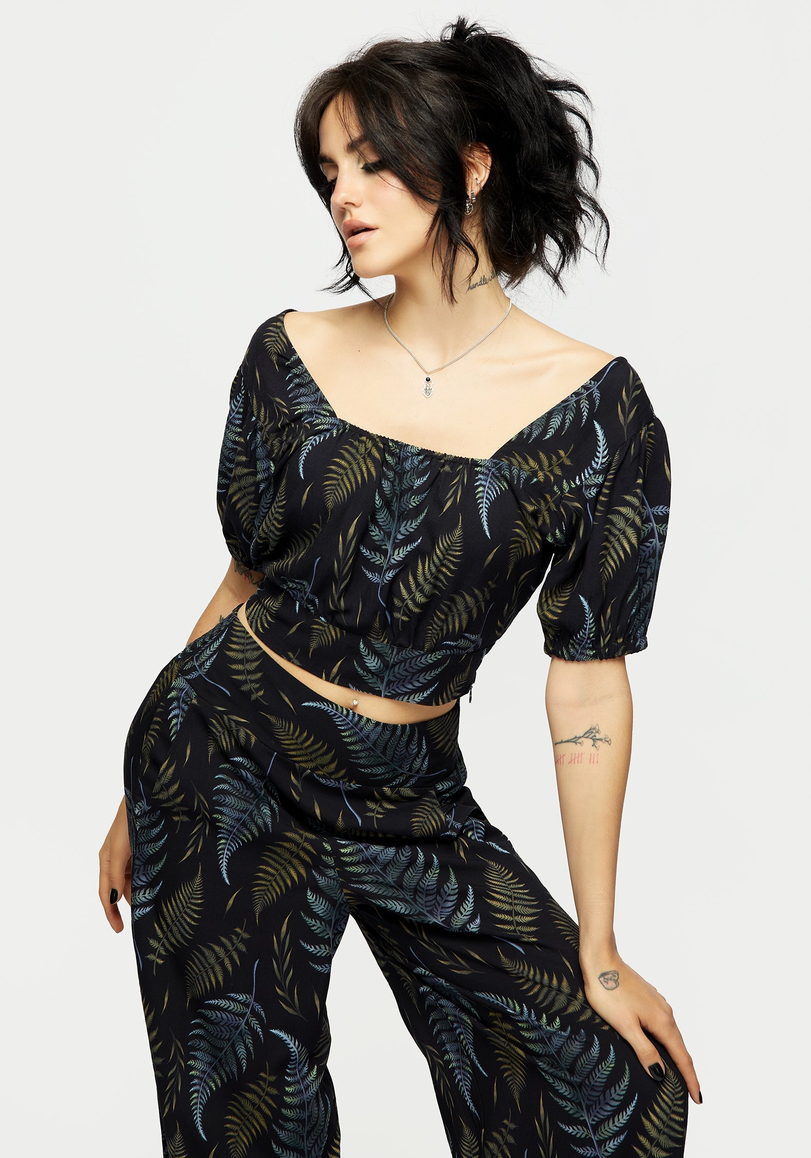 Black Fern Print Crop Top with Puffed Sleeves | Breathable Viscose