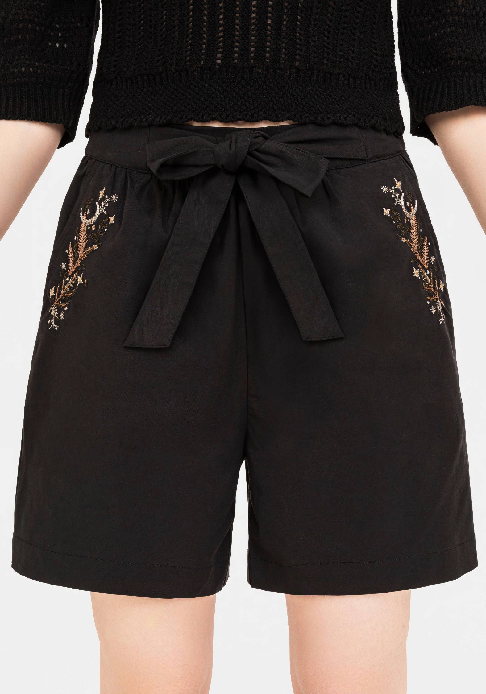 Embroidered Wide Leg Shorts with Belt | Abellona