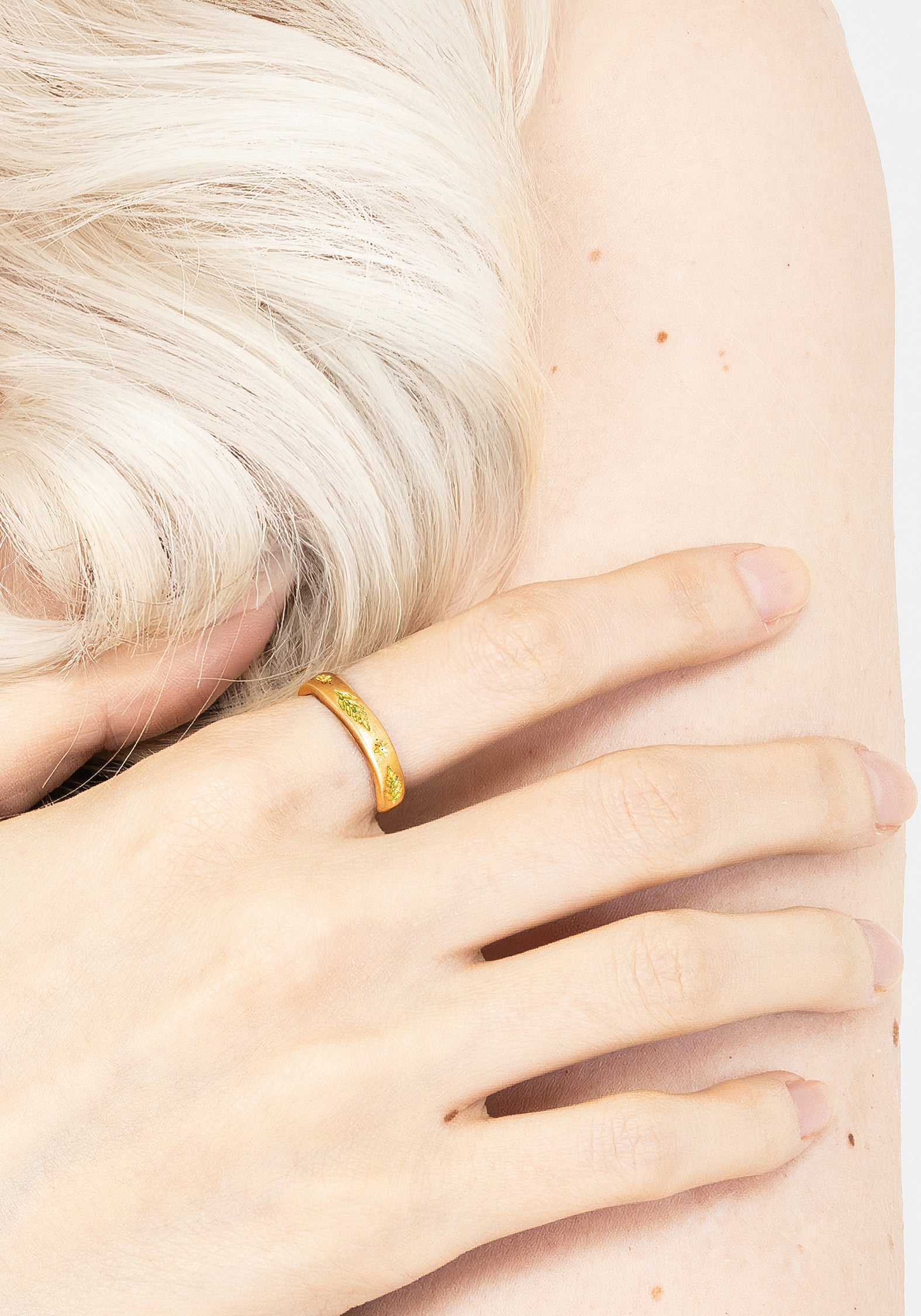 Gold Fern Ring with Leaf & Star Engraving | Alderwood