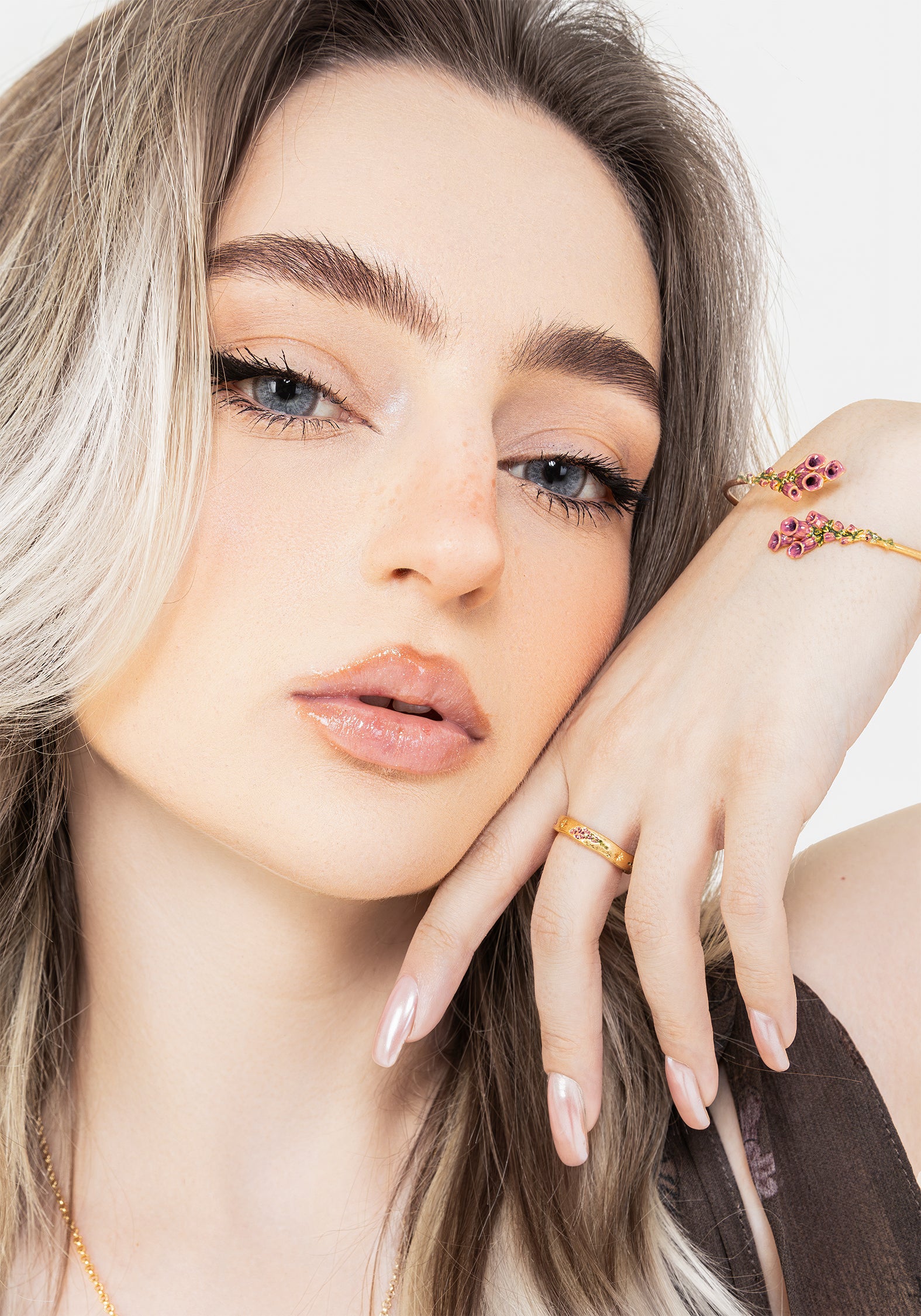 Hand-Painted Foxglove Floral Ring in 22ct Gold | Hermia
