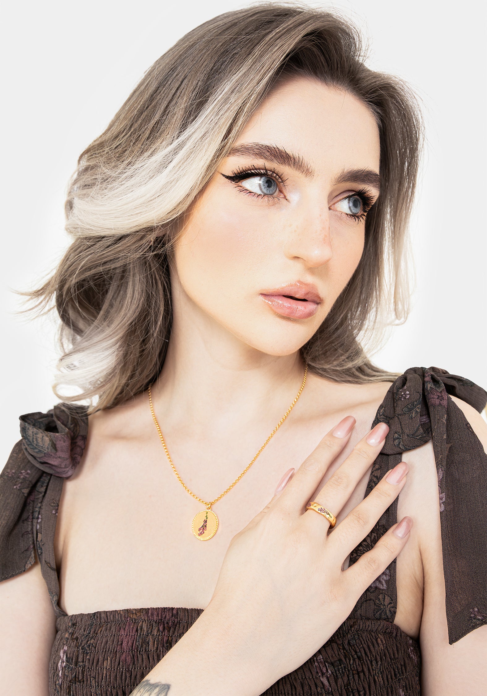 Hand-Painted Foxglove Floral Ring in 22ct Gold | Hermia