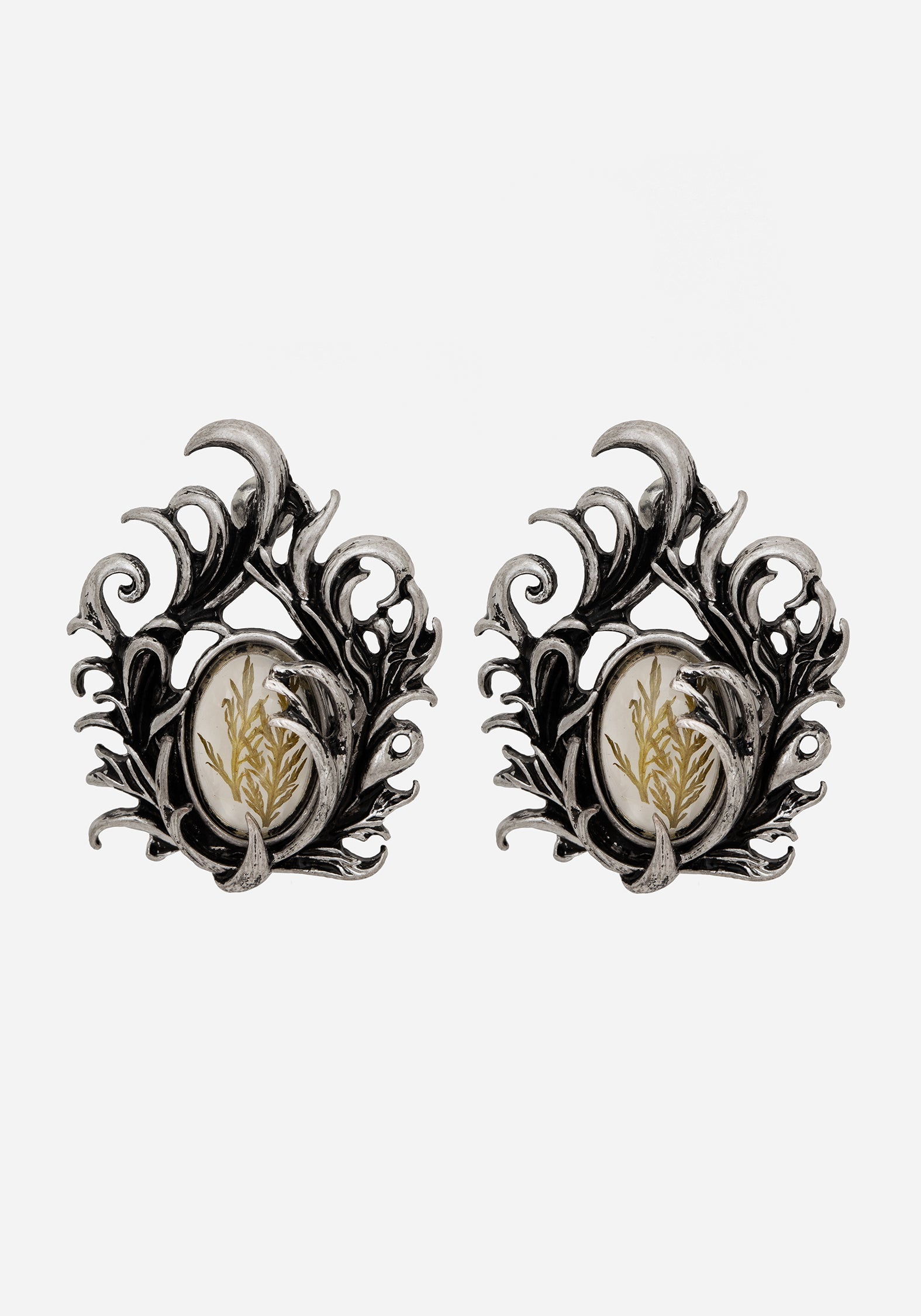 Silver Floral Earrings with Trapped Resin Flower | Marte