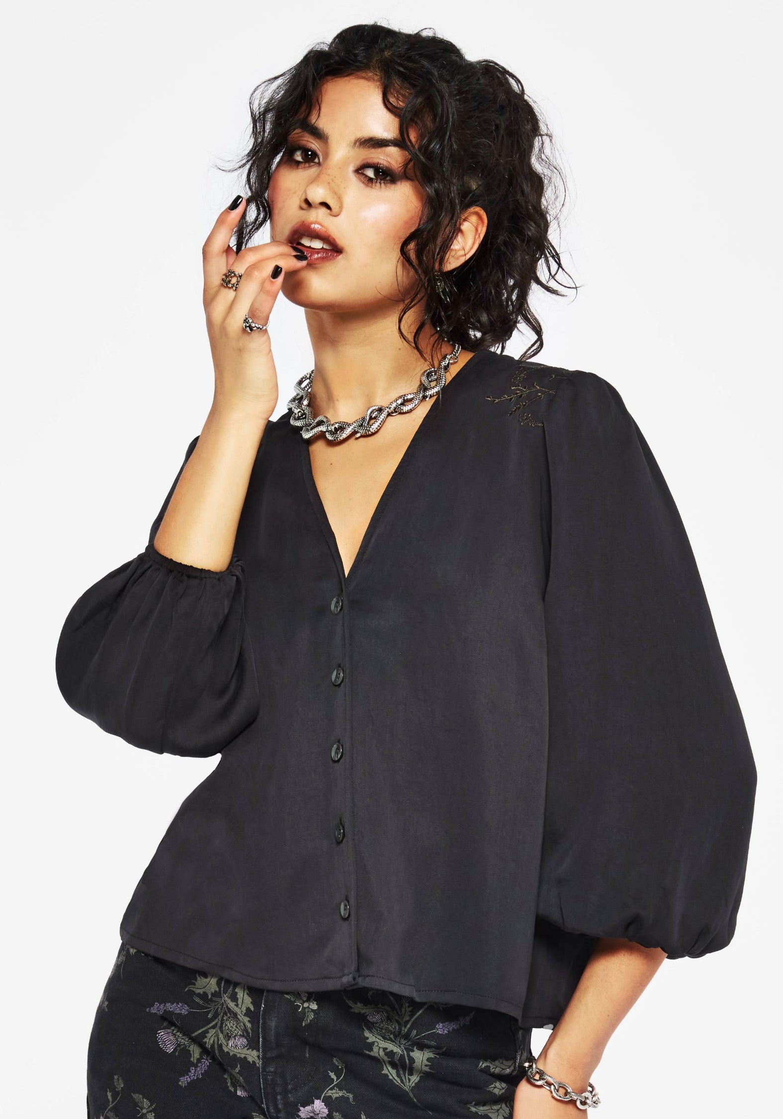 Embroidered Button-Up Blouse with V-Neck & Long Sleeves | Isidora