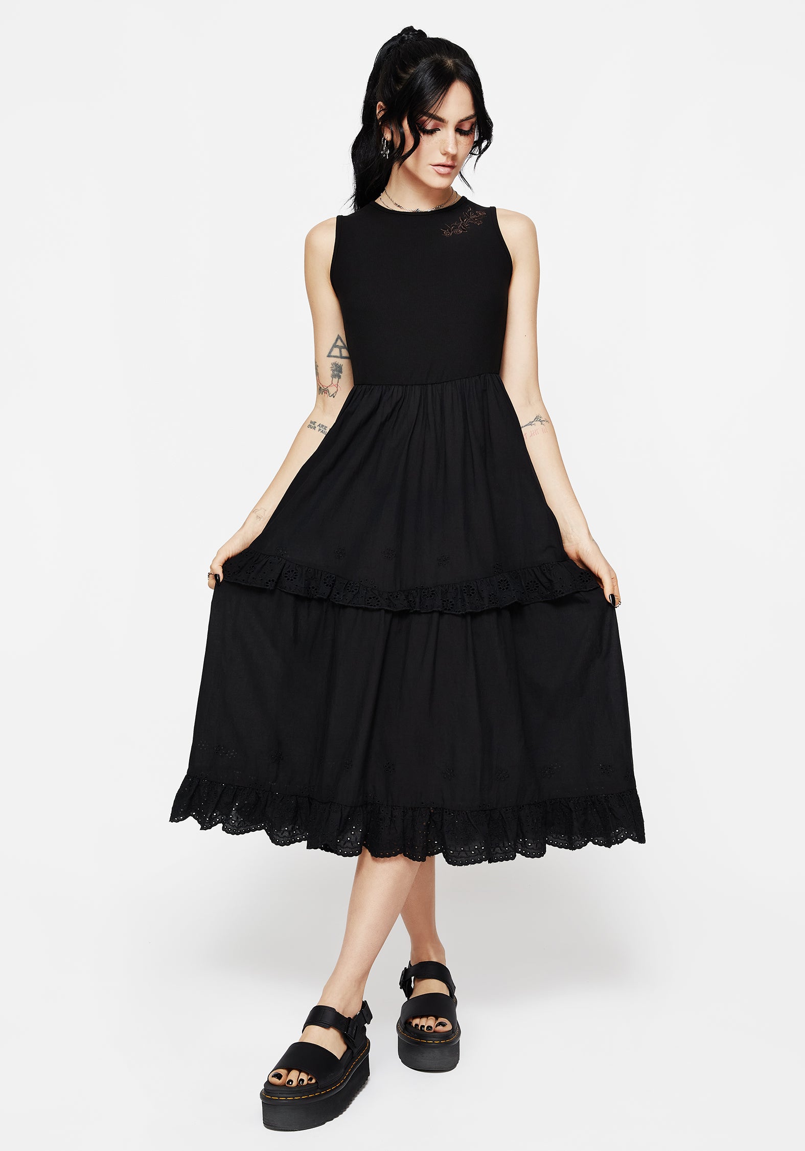 Black Embroidered Broderie Midi Dress with Rose Embroidery | Laveau