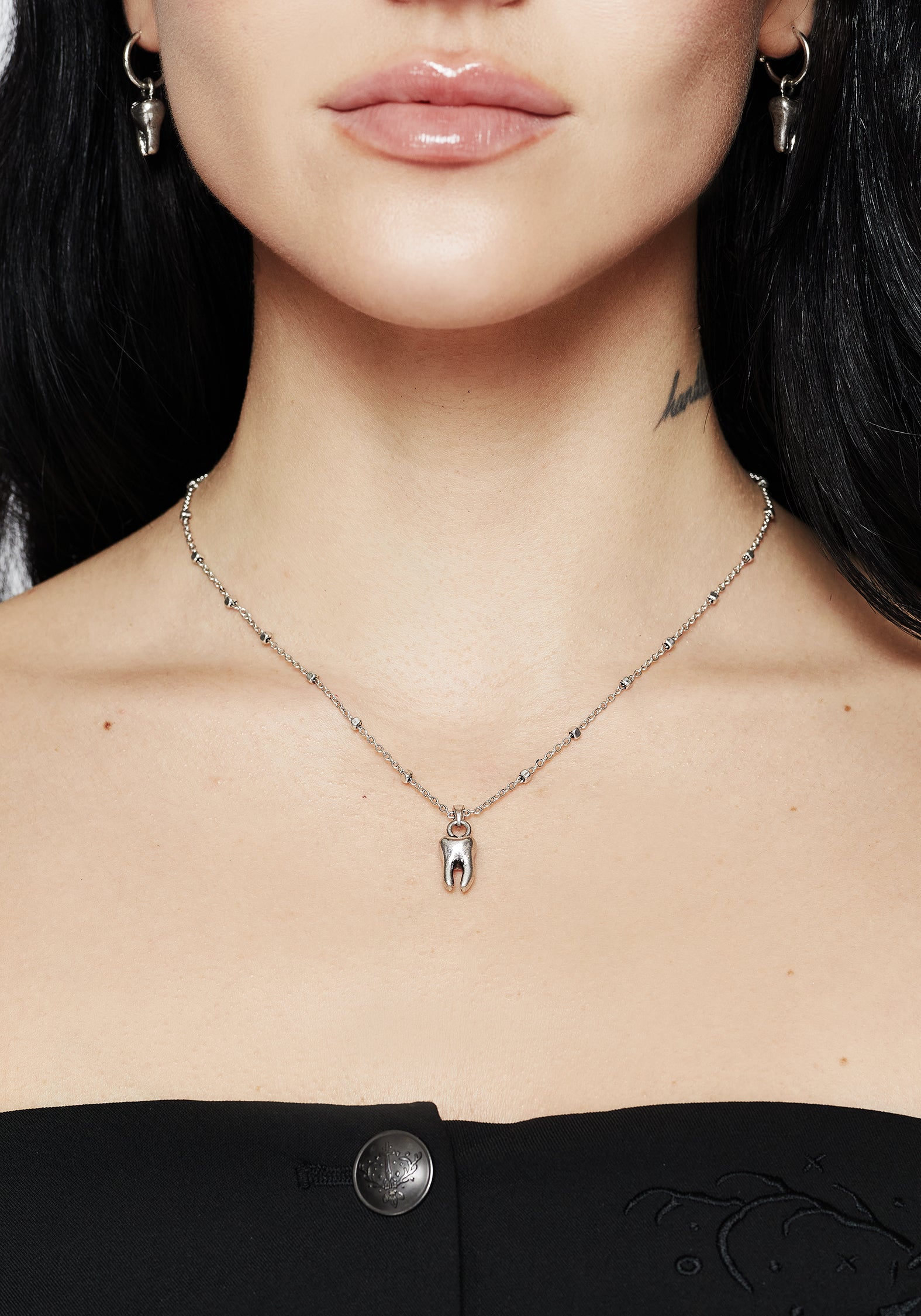 Silver Tooth Pendant Necklace | Lobster Clasp & Adjustable Chain