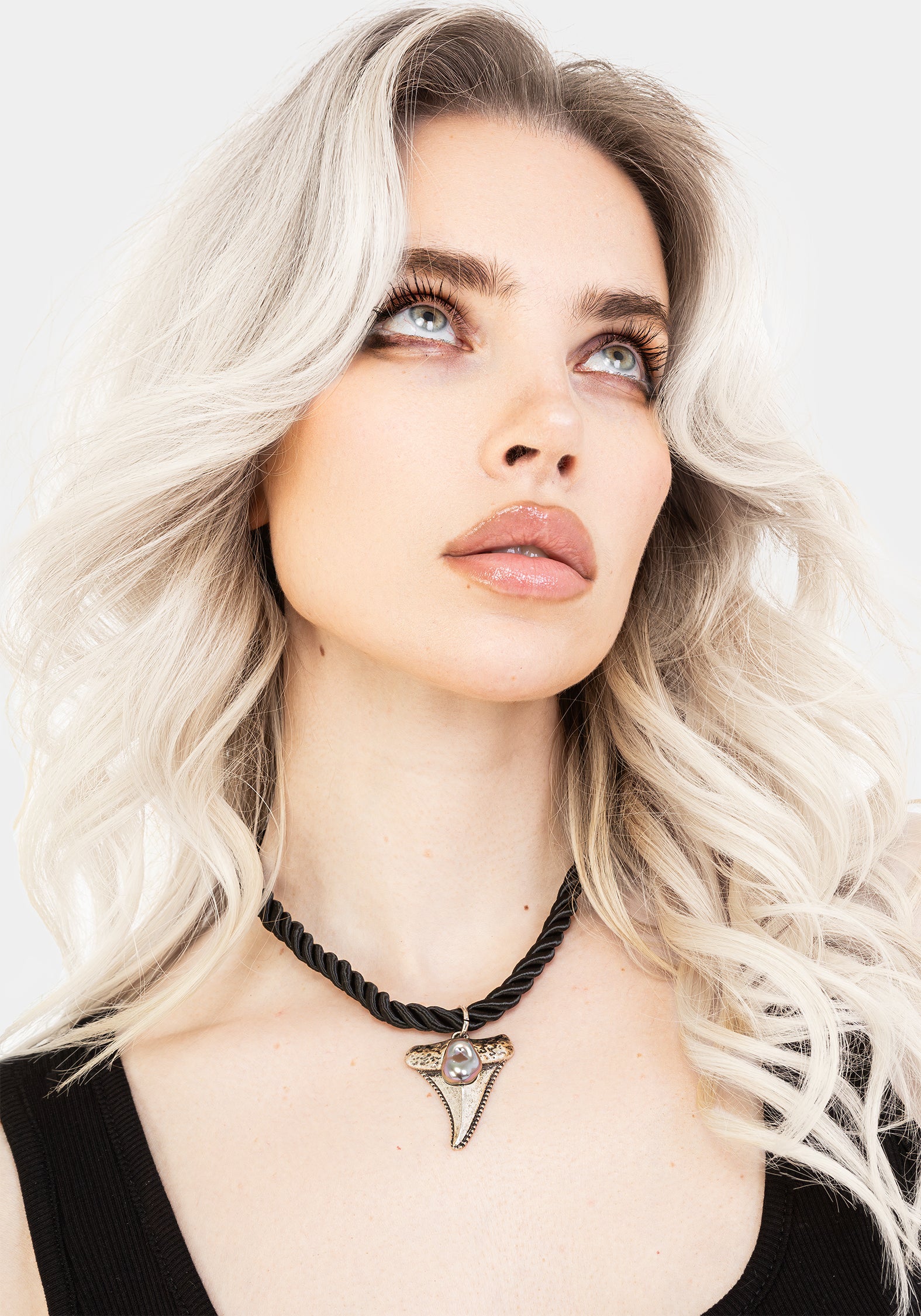 Silver Shark Tooth Necklace with Adjustable Rope Chain | Black & Faux Gem