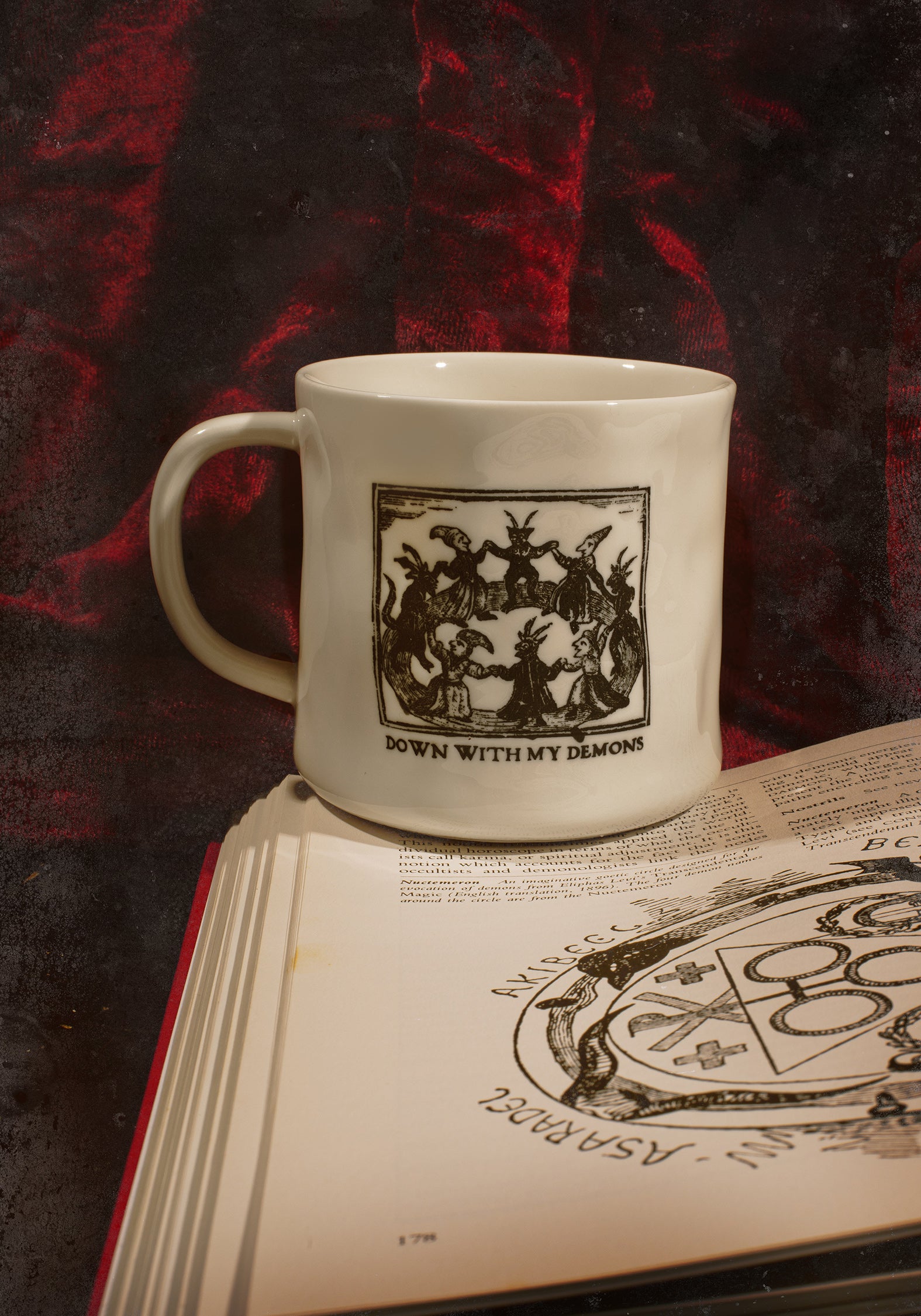 Hand-Wrought Demon Mug with 18th Century Woodcut Print | Ivory Speckled Finish