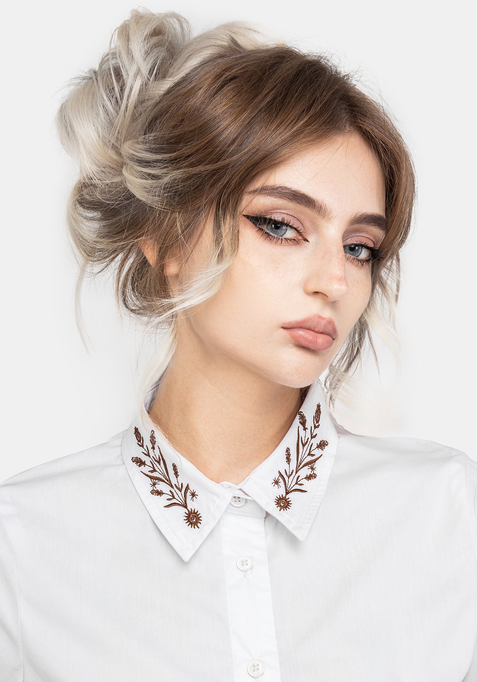 White Floral Embroidered Cotton Shirt | Cybele