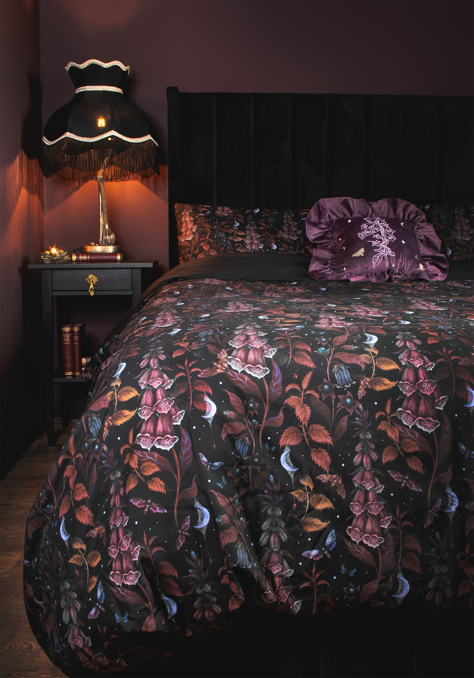 Foxglove Bedding Set - Microfiber Duvet Cover & Pillowcases | US King