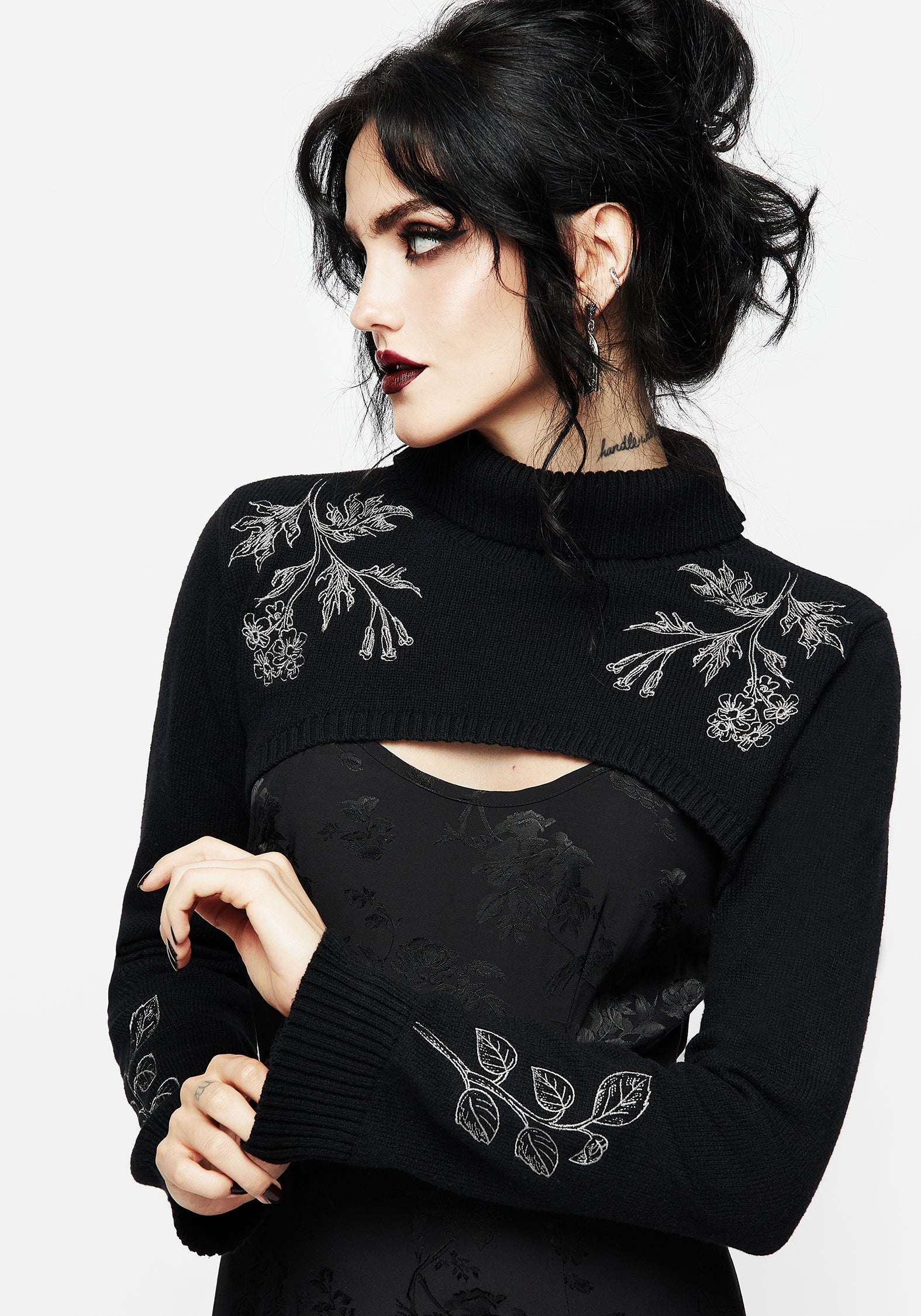 Black Floral Embroidered Crop Sweater | Amalthea