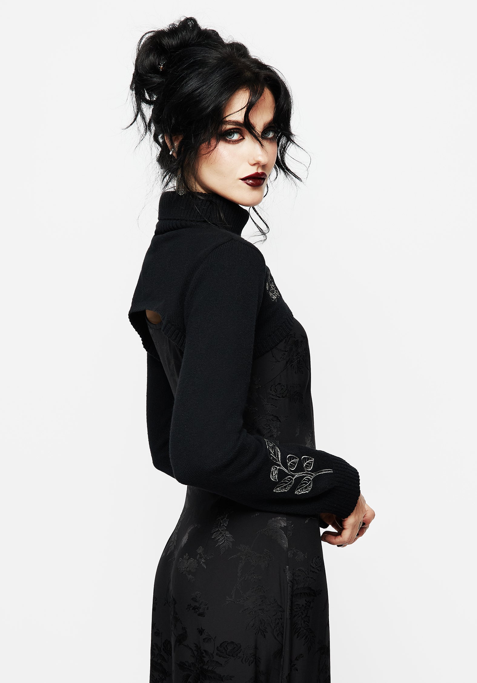 Black Floral Embroidered Crop Sweater | Amalthea