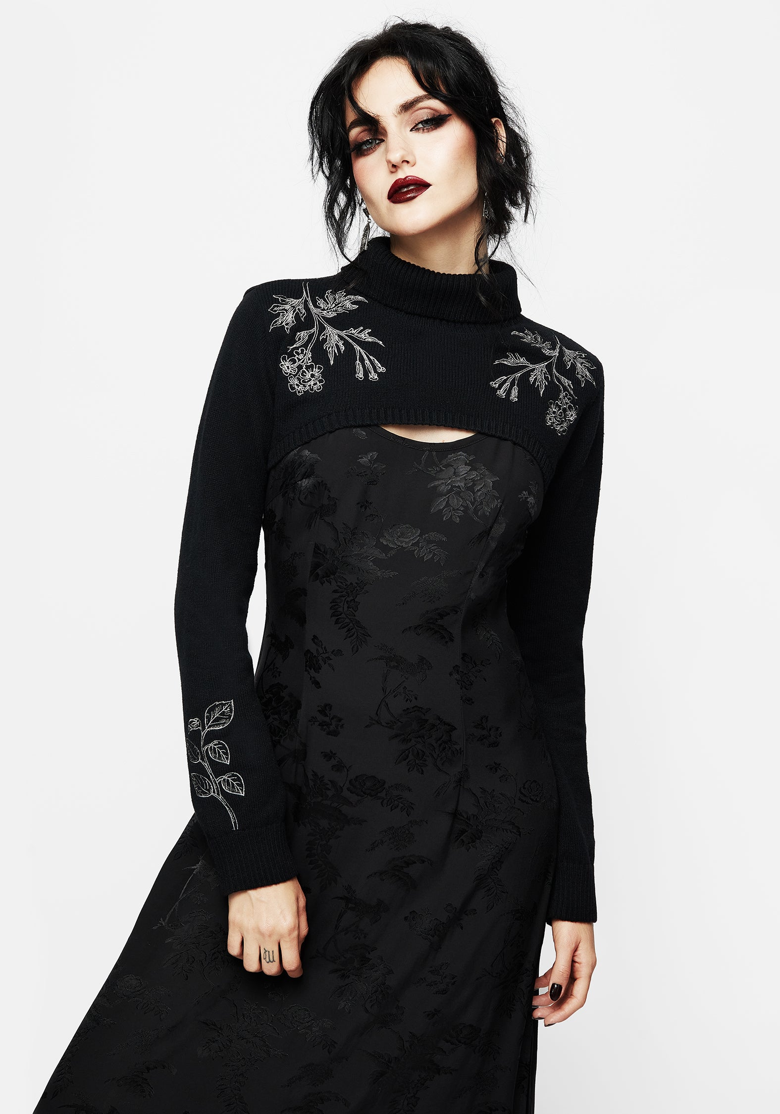 Black Floral Embroidered Crop Sweater | Amalthea