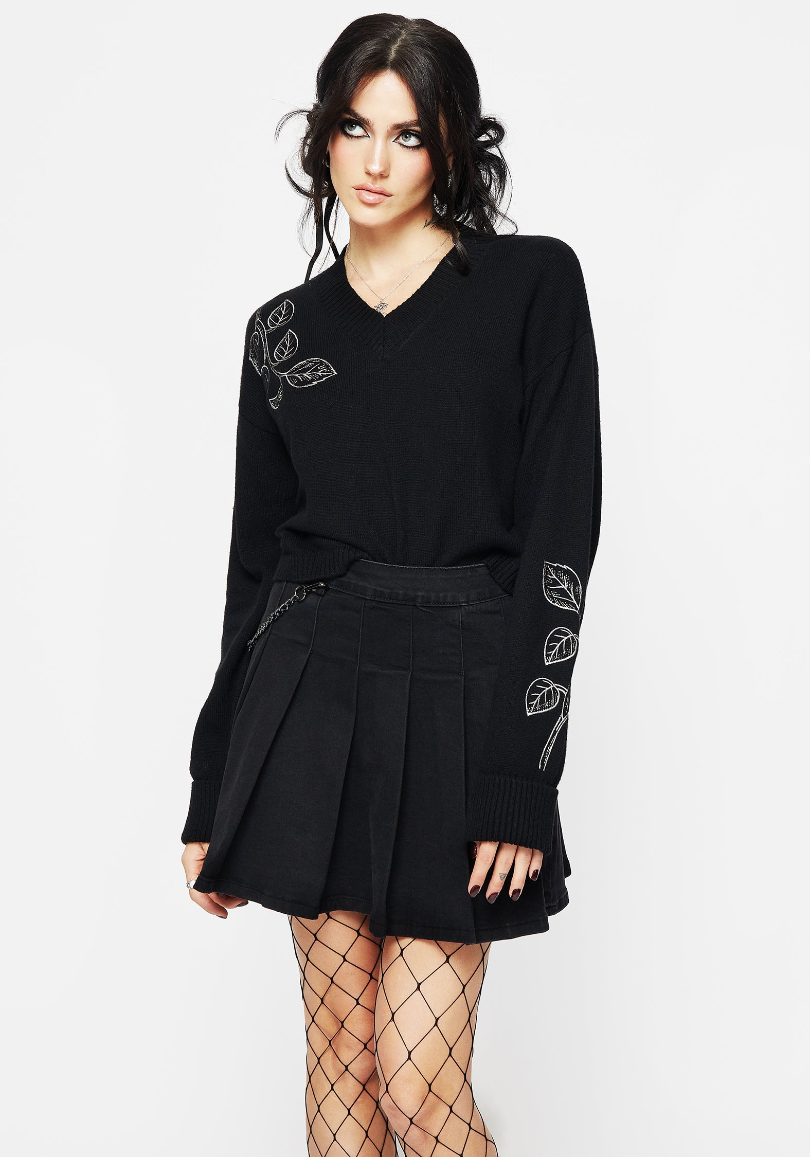 Black Embroidered Crop Sweater with V-Neck & Long Sleeves | Amalthea