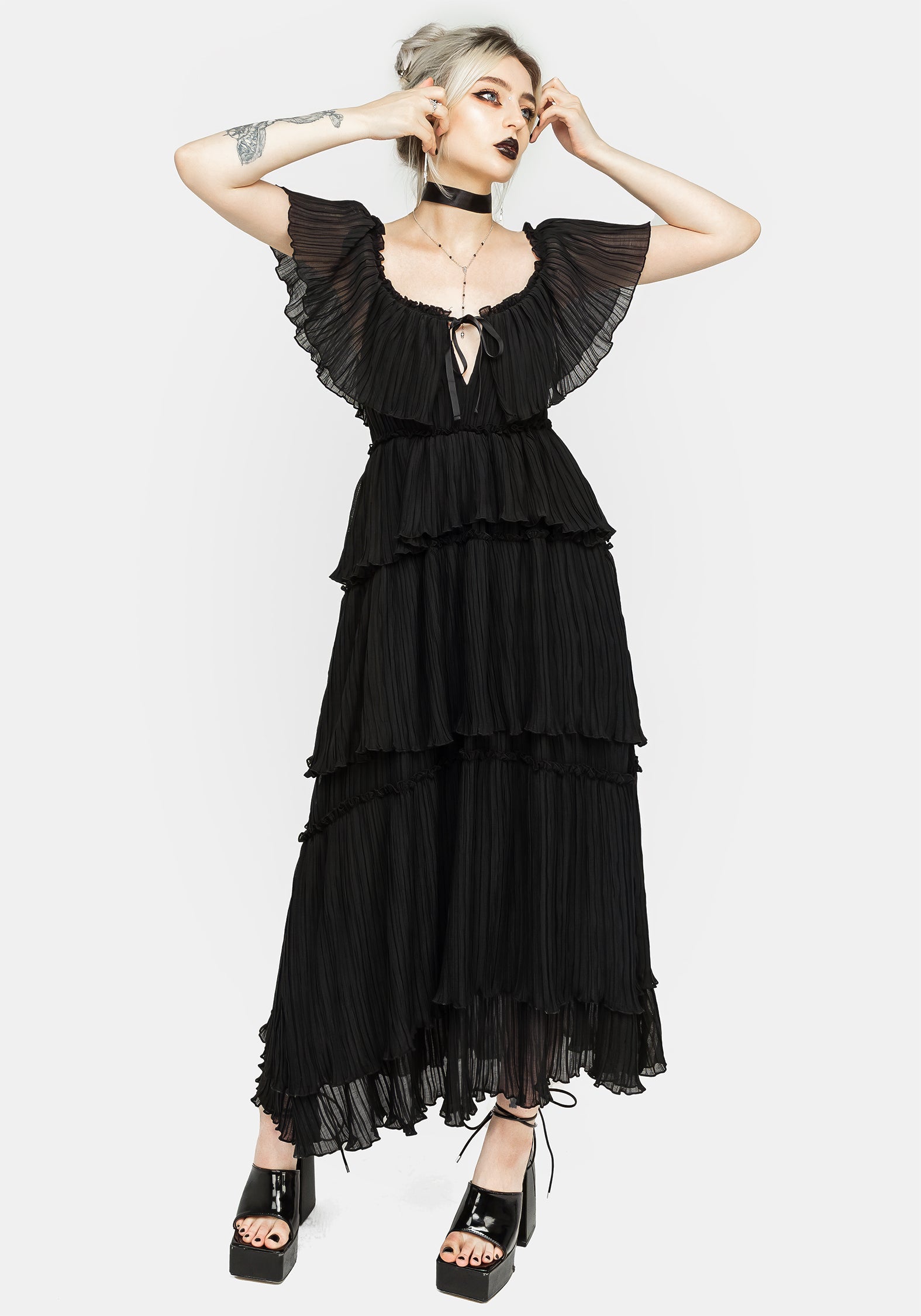 Black Tiered Tulle Midaxi Dress with Sweetheart Neckline | Thornhille