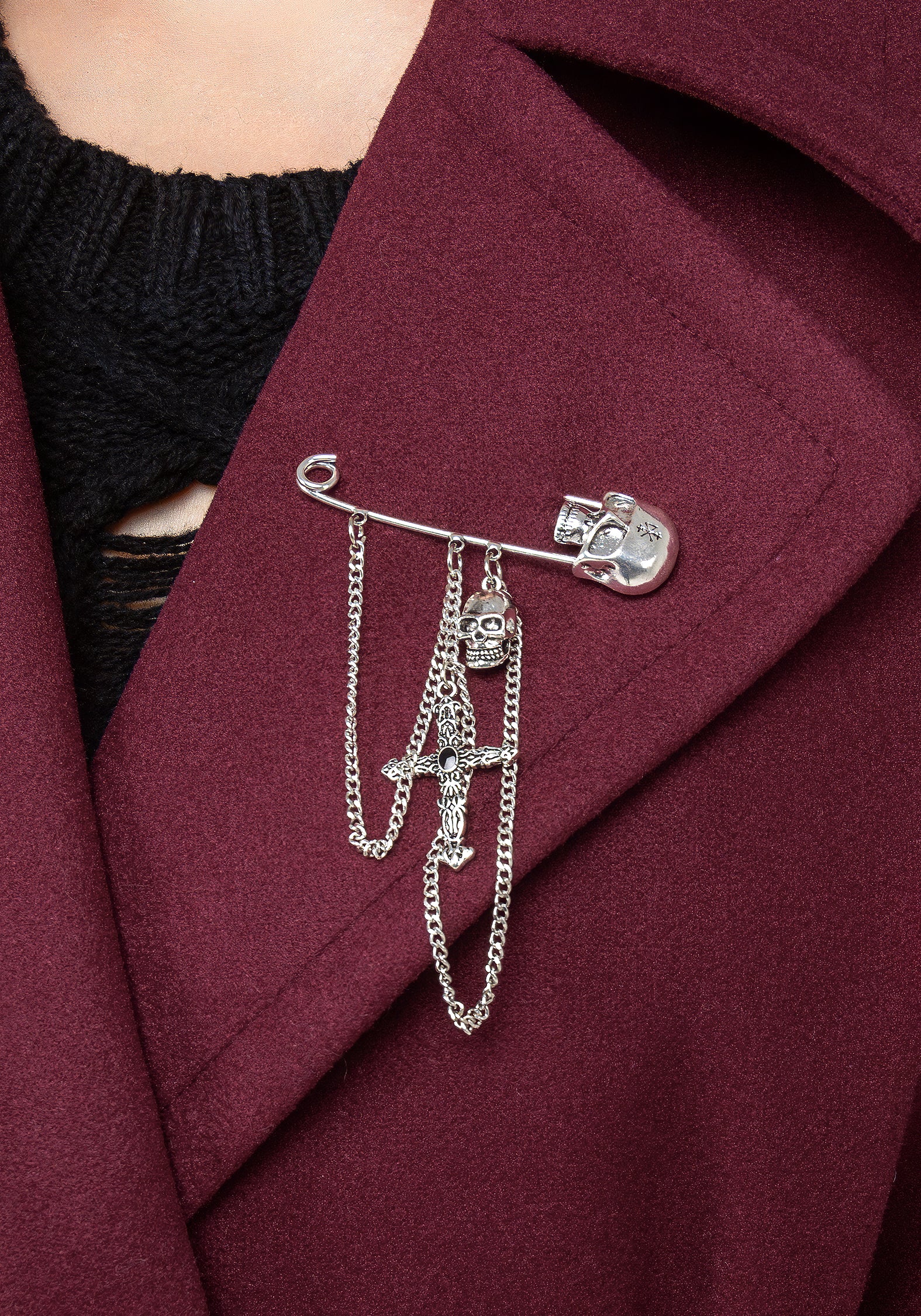 Oversized Red Wool Coat with Skull Brooch | Meltdown