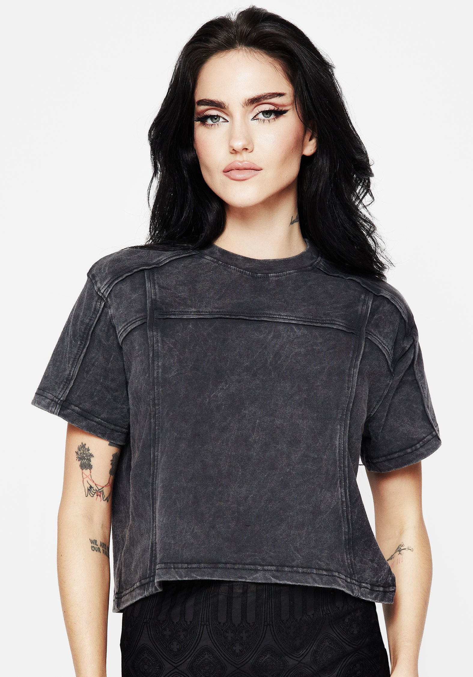 Grey Acid Wash Cotton-Blend Tee with Relaxed Fit | Ianthe